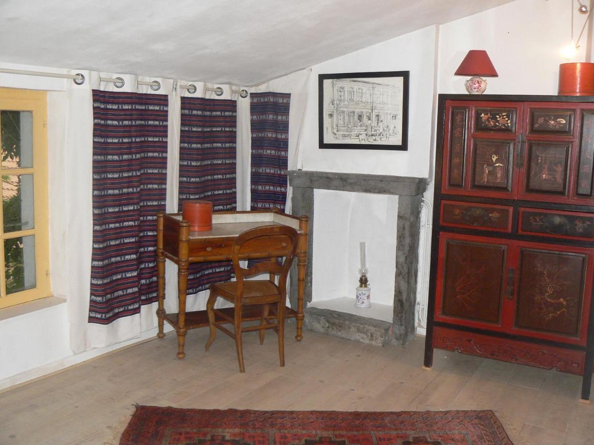 Chambres D'Hotes Le Petit Siam : Le Calme En Centre Ville Clermont-Ferrand Rum bild