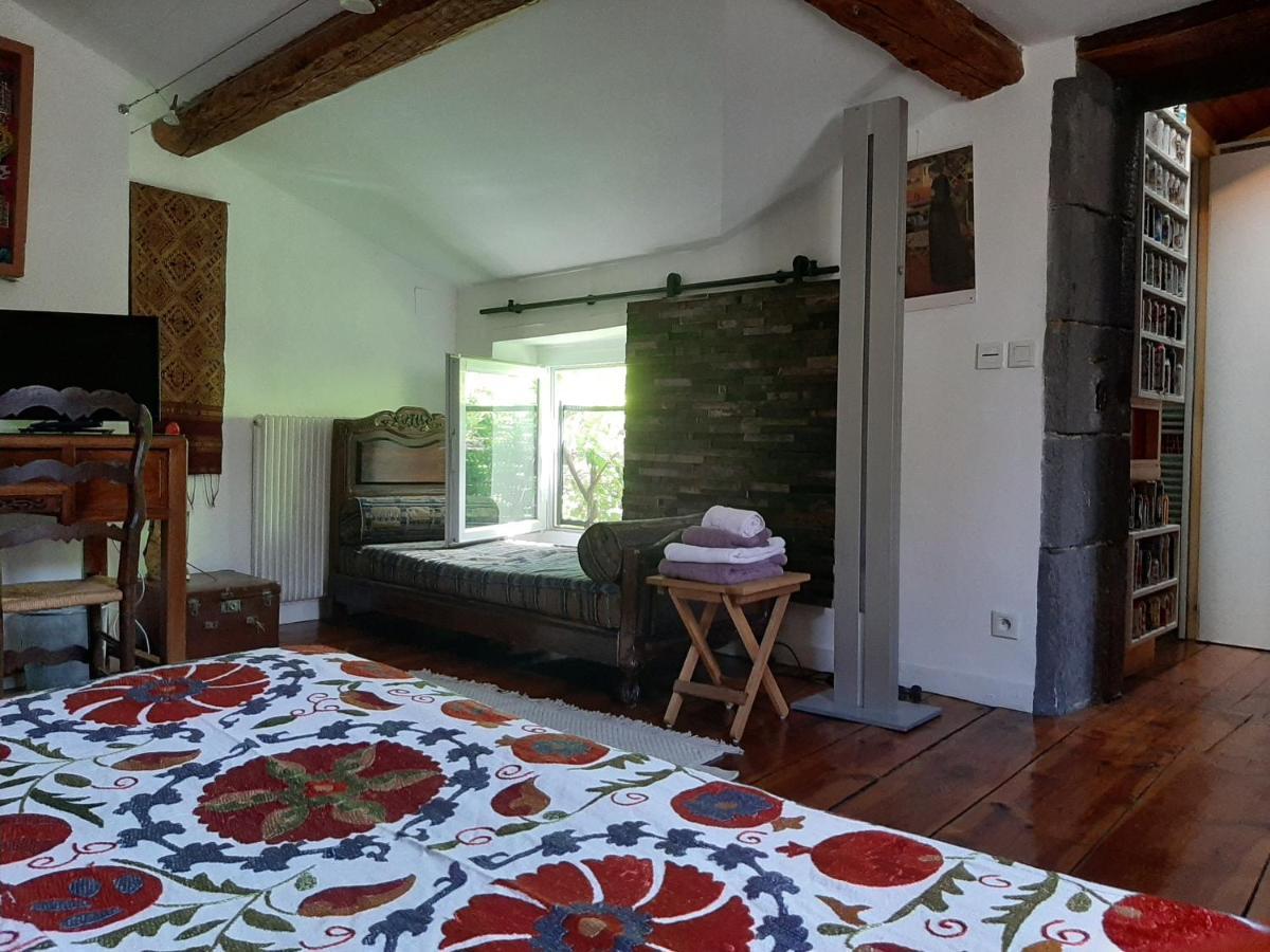 Chambres D'Hotes Le Petit Siam : Le Calme En Centre Ville Clermont-Ferrand Exteriör bild